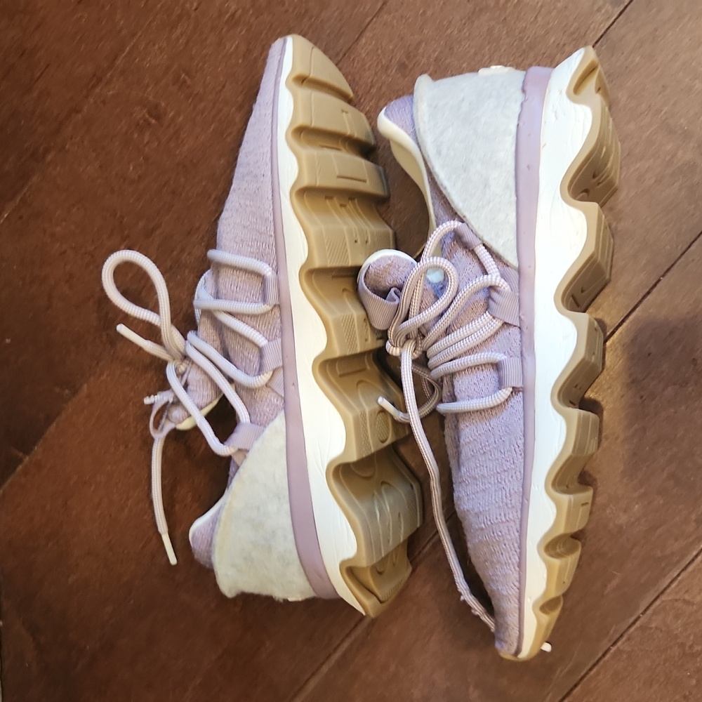 Sorel Women's Purple and Tan Athletic Sneakers - Picture 8 of 12